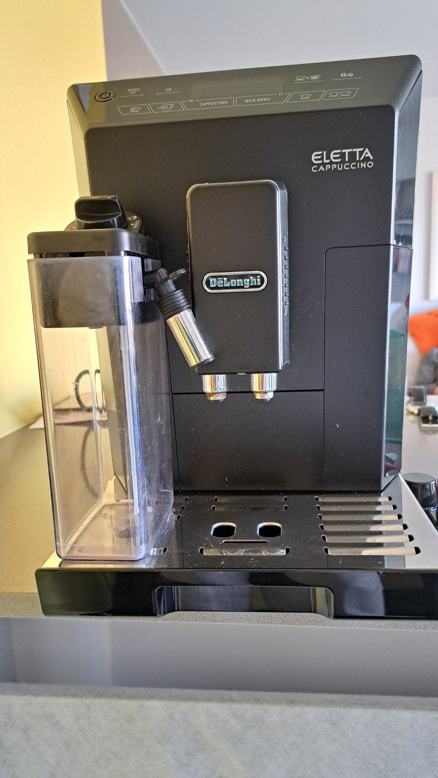 Volautomatische Espressomachine Delongihi, Ophalen, Espresso apparaat, Koffiebonen, Zo goed als nieuw