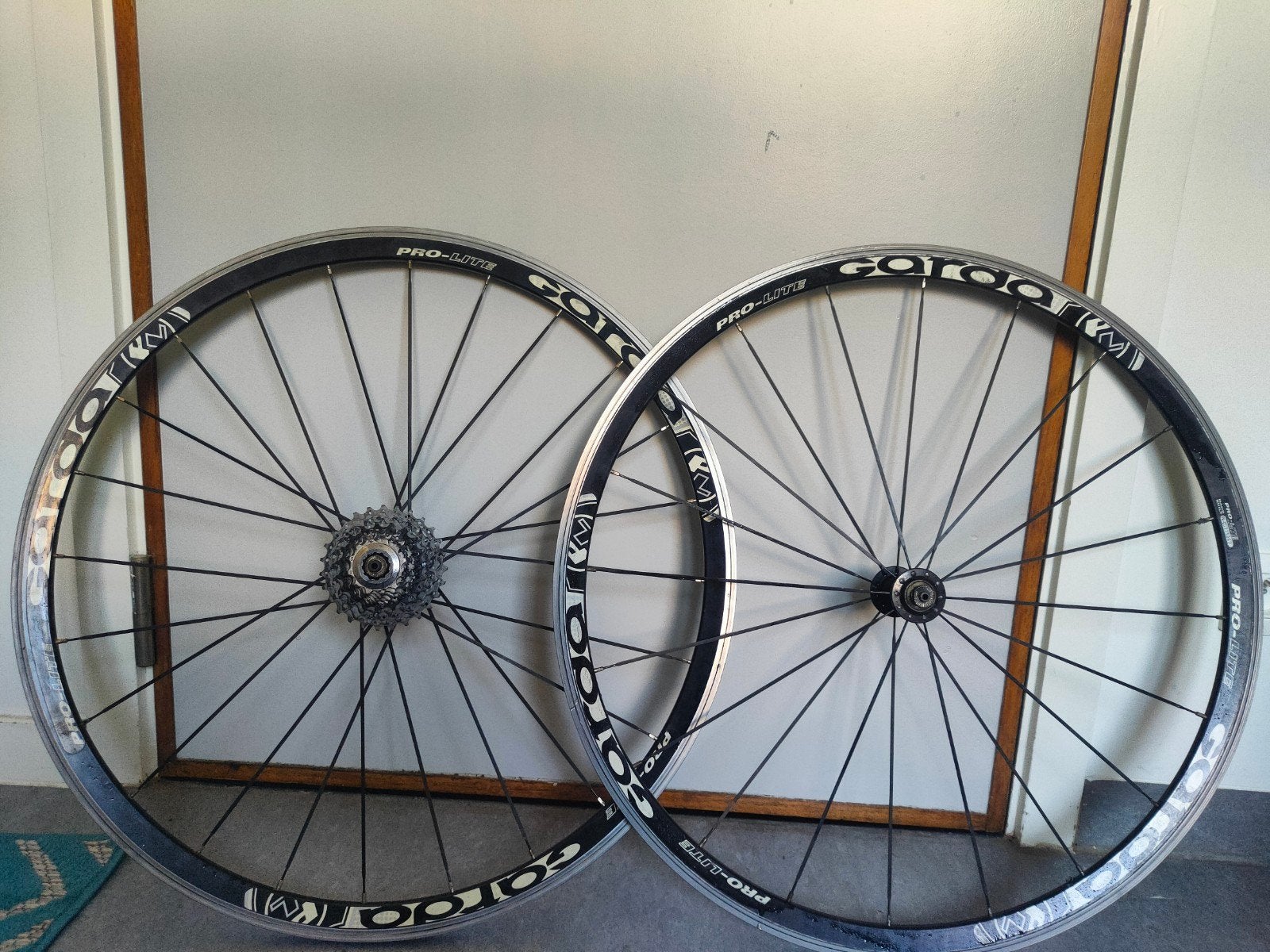 Garda pro-lite wielen
28 inch
Met 10 speed cassette
In zeer, Fietsen en Brommers, Fietsonderdelen, Ophalen