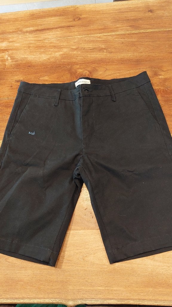 Uniform SUI BERMUDA NIEUW, Kinderen en Baby's, Broek, Nieuw, Ophalen of Verzenden, Roberta galiffa
