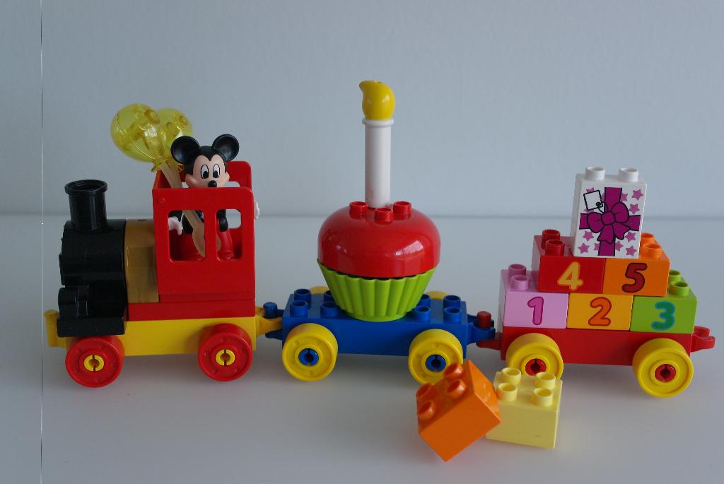 duplo trein Mickey mouse, Kinderen en Baby's, Ophalen of Verzenden, Zo goed als nieuw, Duplo