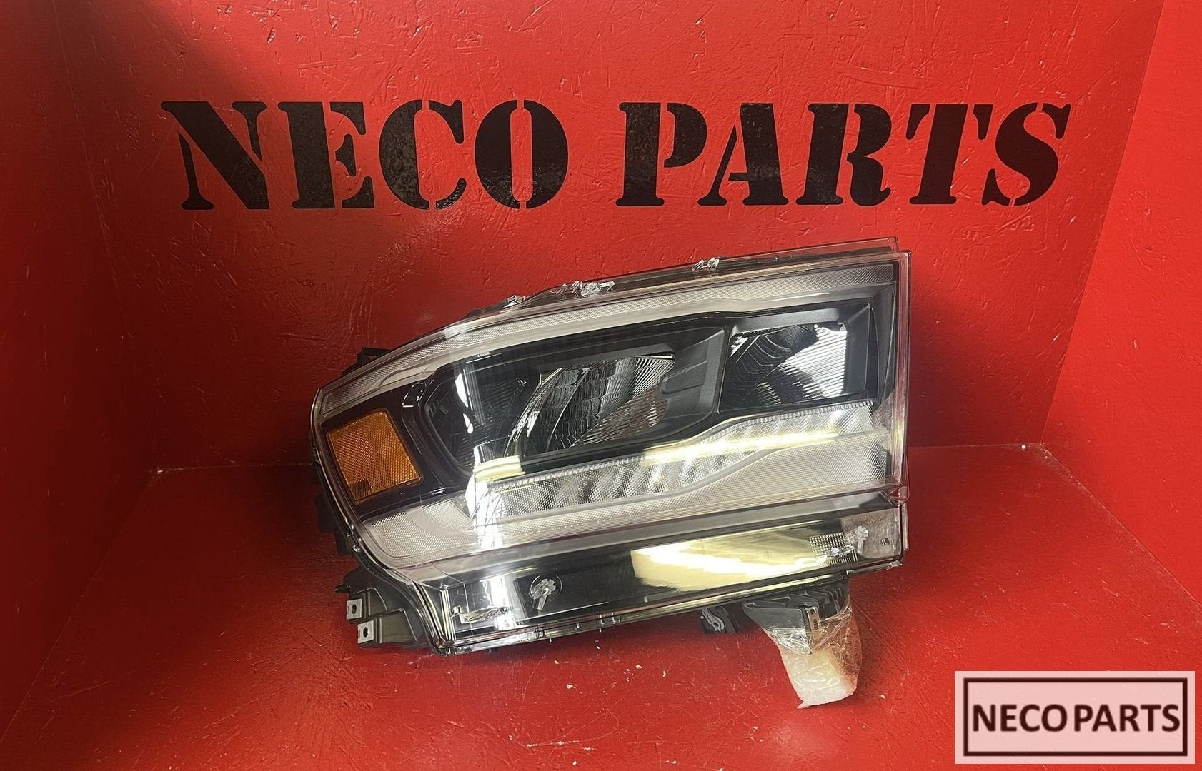DODGE RAM VOL LED KOPLAMP RECHTS ORIGINEEL ALLES LEVERBAAR!!, -, Utilisé, Dodge, -