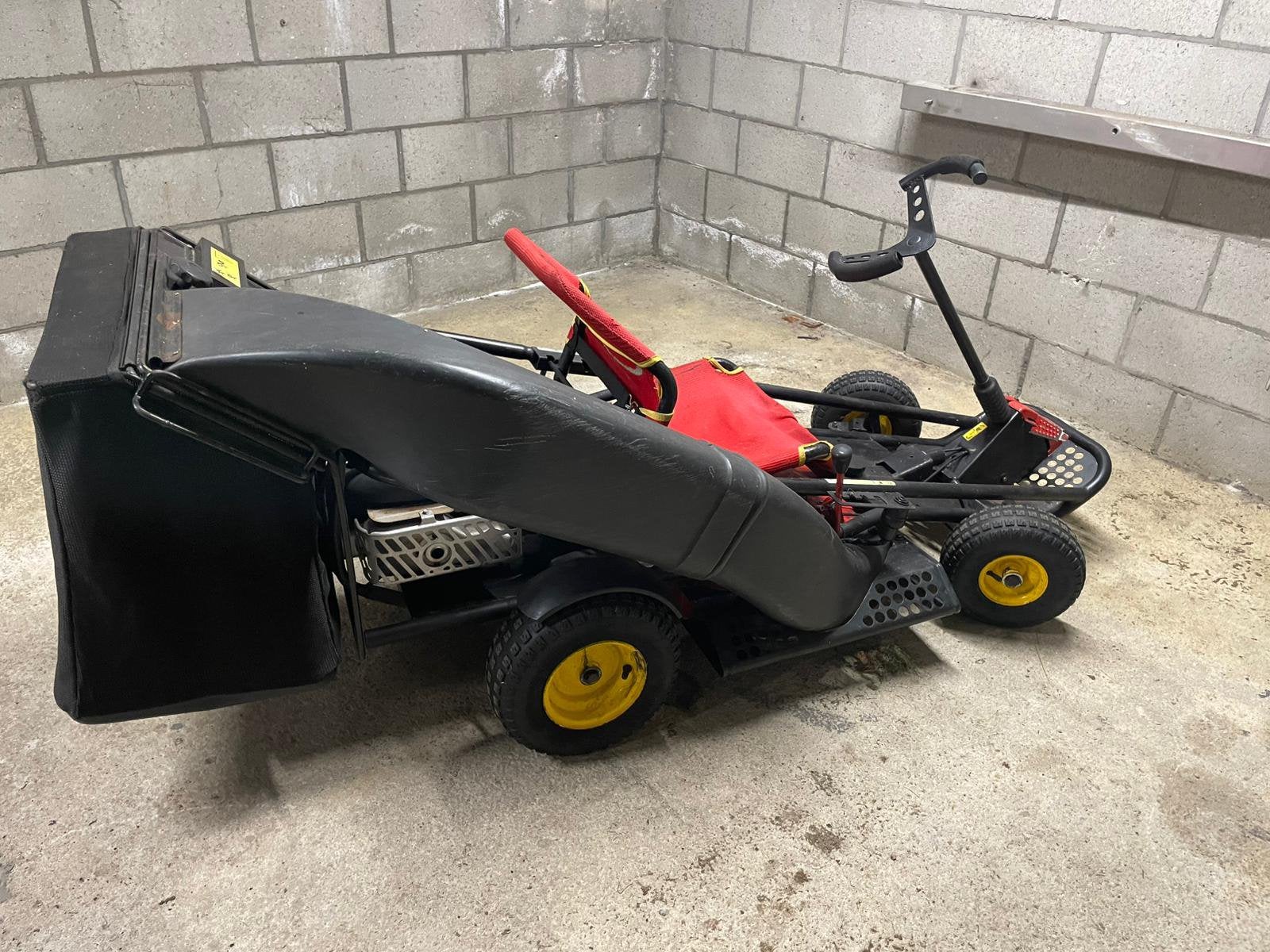 Wolf Cart zitmaaier, Tuin en Terras, Grasmaaiers, Zo goed als nieuw, Versnellingen, Ophalen