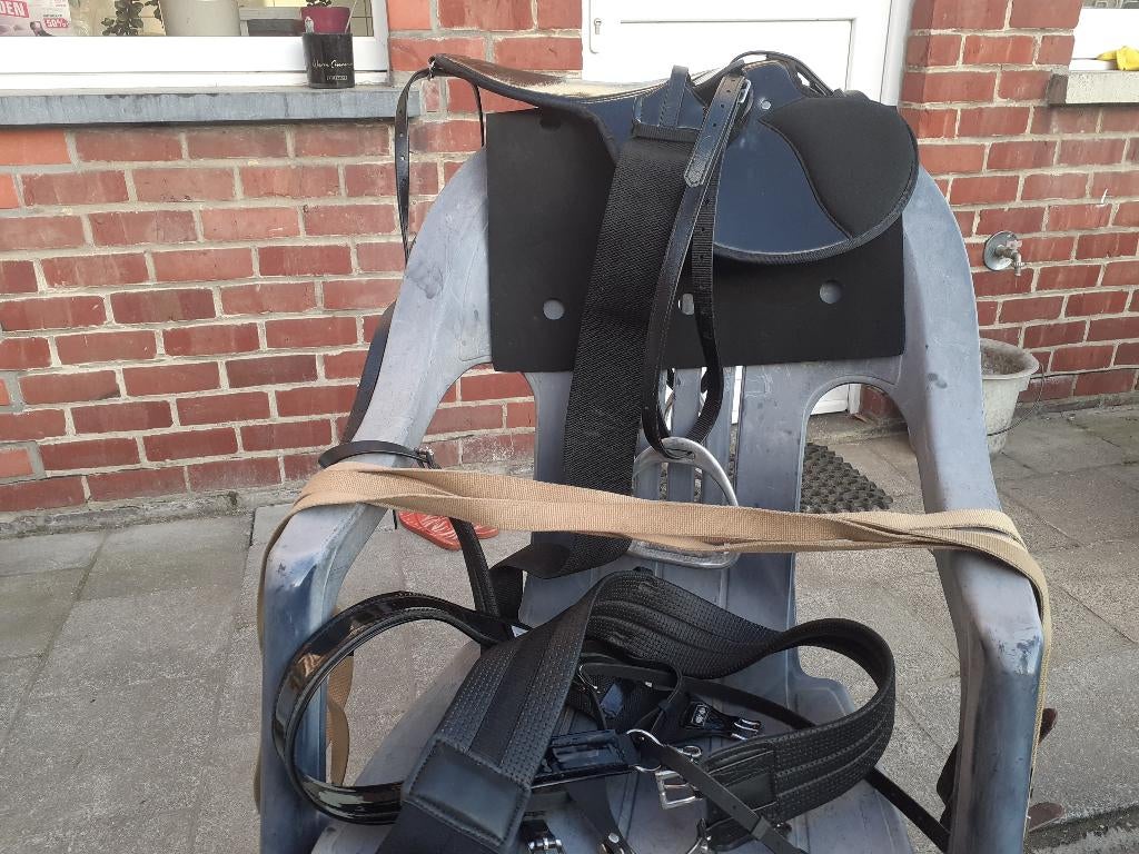 trotteur et selles, Animaux & Accessoires, Enlèvement, Comme neuf, Autres espèces