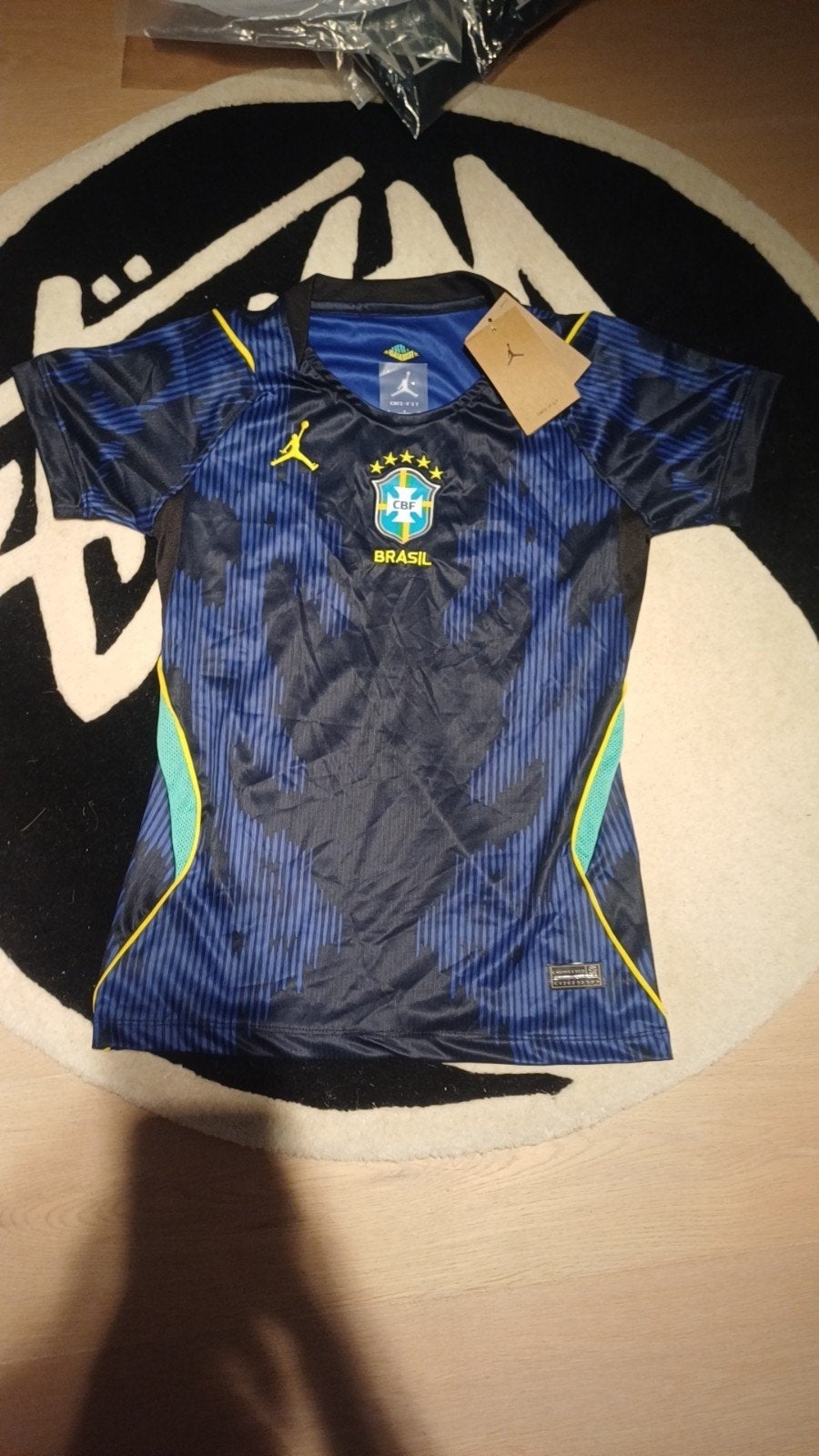Maillot de la Coupe du monde Brésil, Enlèvement ou Envoi, Maillot