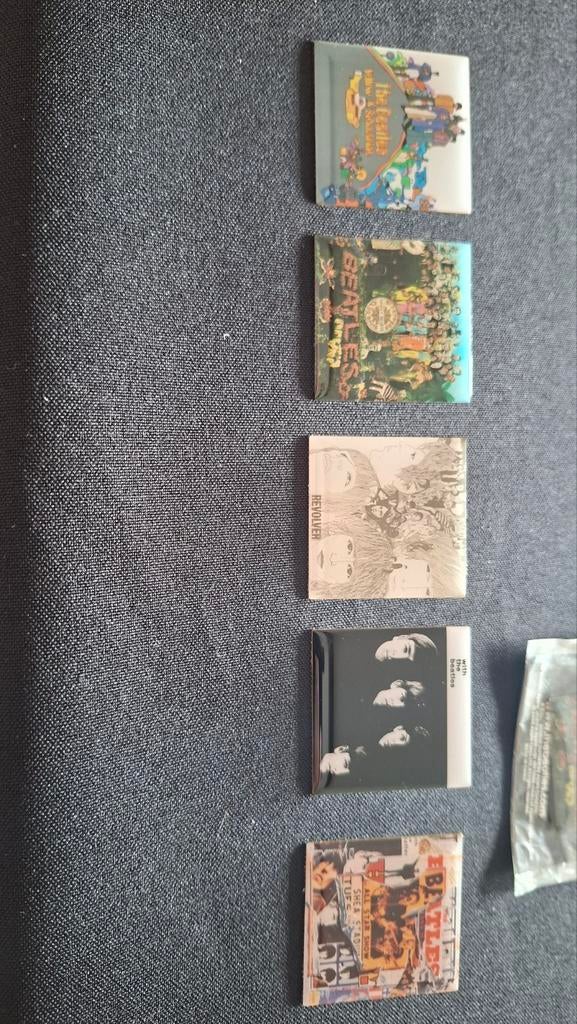 Pin's Beatles, Verzamelen, Ophalen