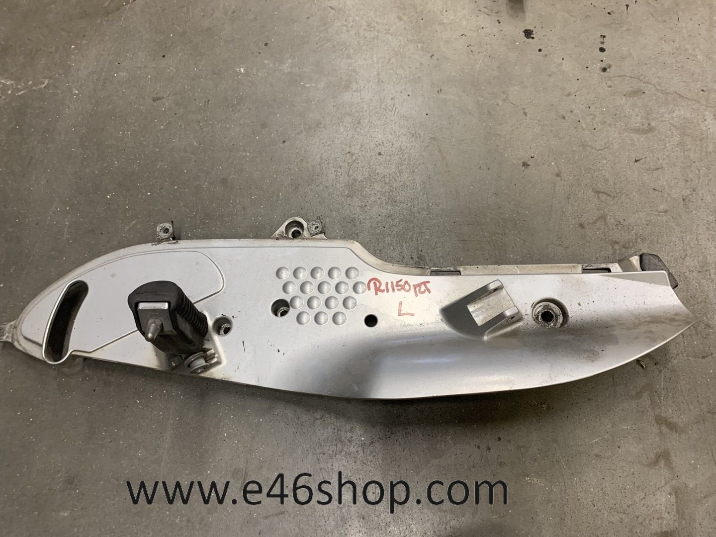 SCHETSPLAAT LINKS BMW R850RT R1150RT R1150RS OE 46712335897, Motos, -, Utilisé, -, -