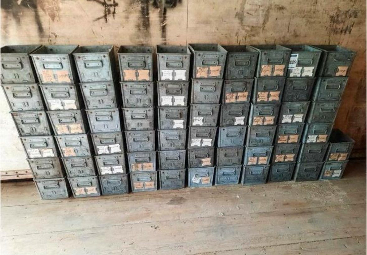 Metalen grijpbakken, Ophalen, Gebruikt