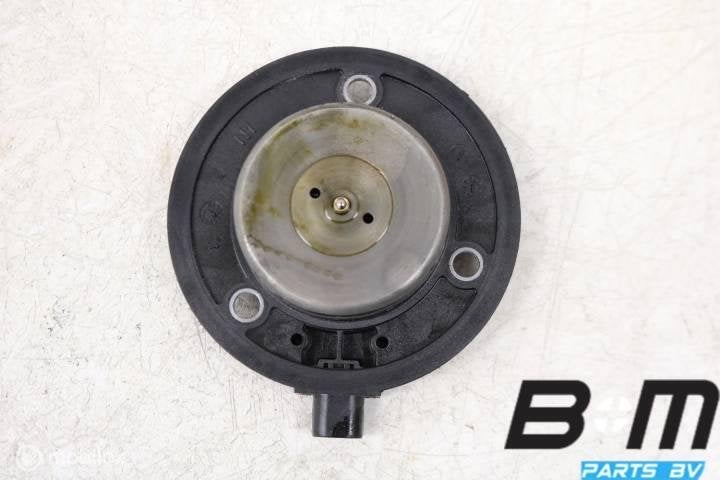 Magneet op cilinderkop VW Golf 7 R 2.0 TFSI DJHA 06L109259A, Gebruikt