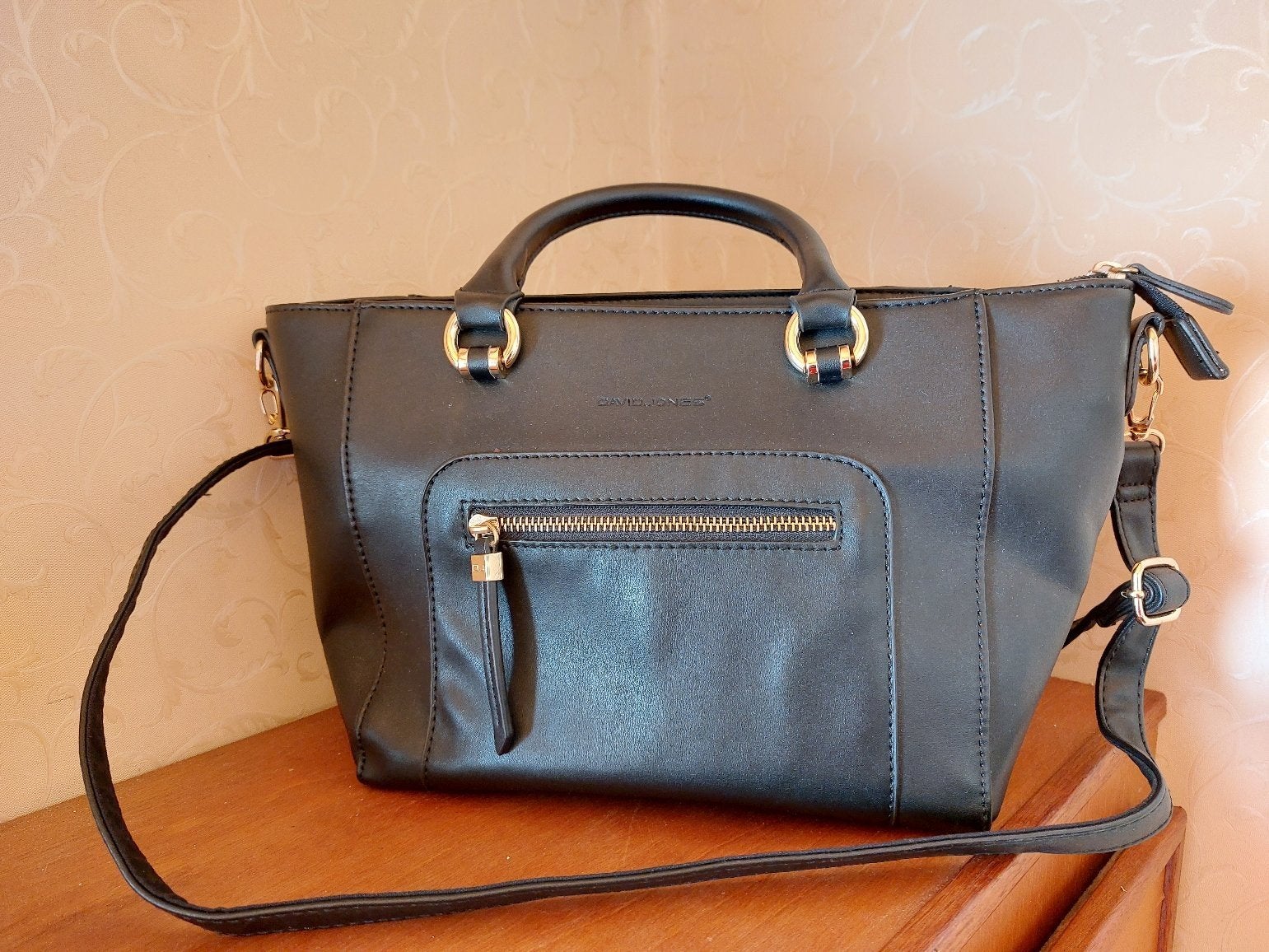 sac à main en cuir noir, Bijoux, Sacs & Beauté, Sacs | Sacs Femme, Enlèvement, Sac à main