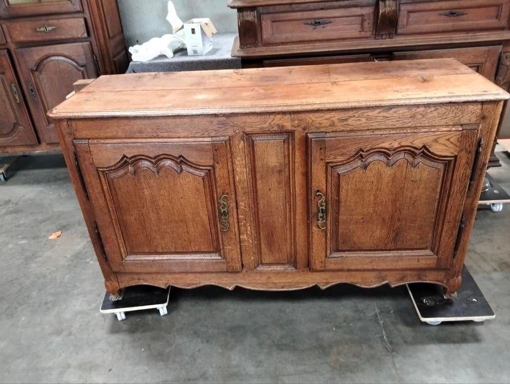 Franse 18de eeuwse eiken dressoir, Ophalen