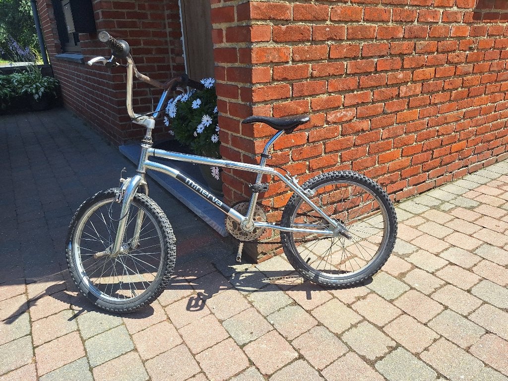 Stuntfiets Minerva, Vélos & Vélomoteurs, Vélos | BMX & Freestyle, Enlèvement, Utilisé, Minerva, Repose-pieds