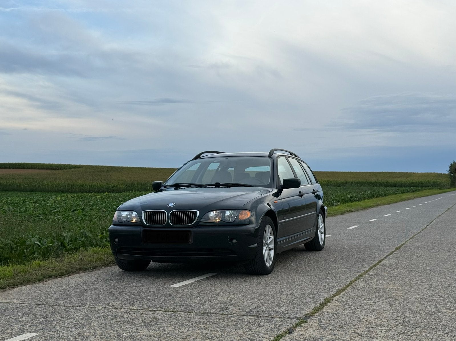 BMW E46 320d  LIRE description  2 proprio + carnet, Cuir, Beige, 5 portes, Particulier