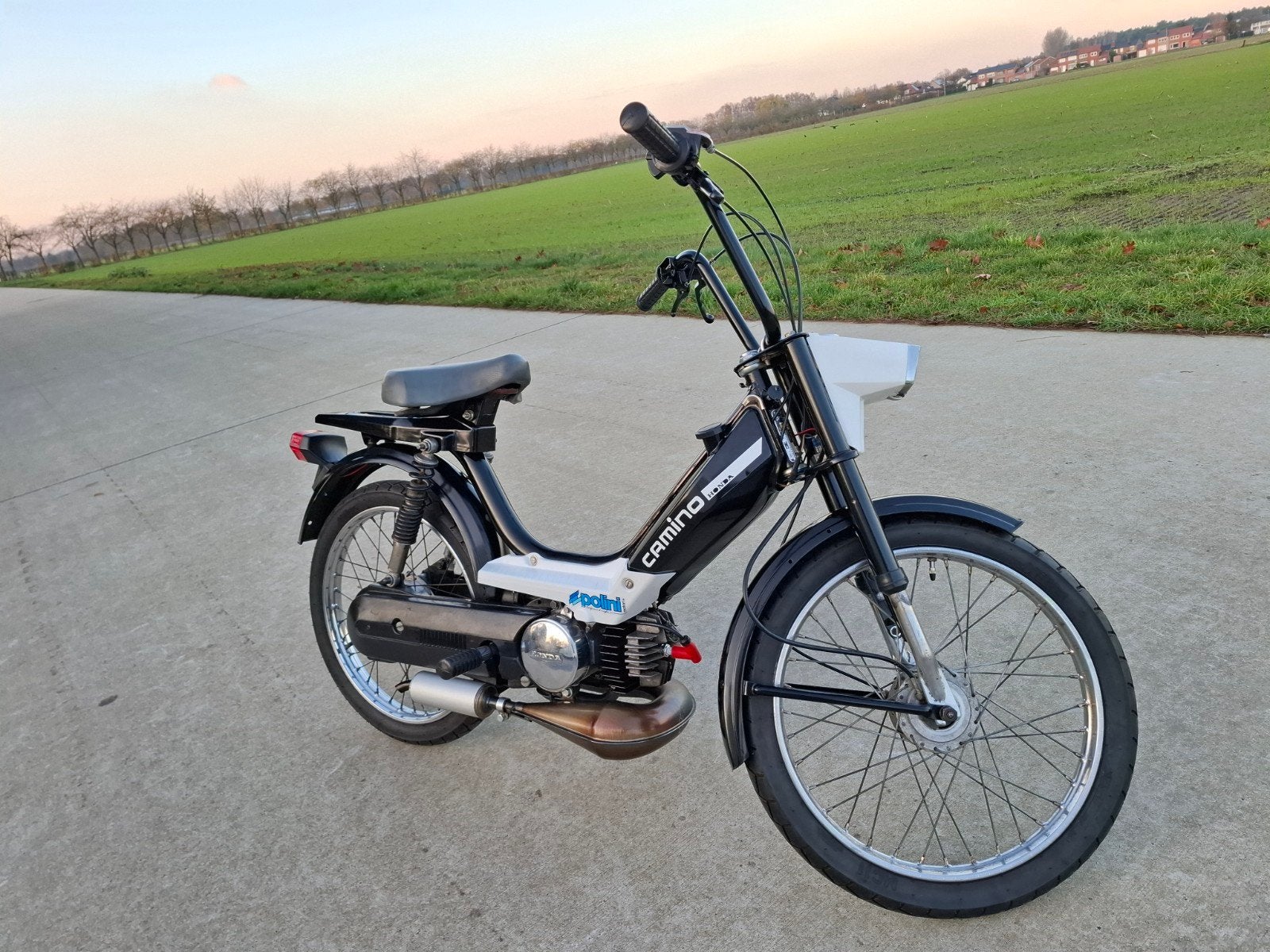 Honda camino a klasse mono, Ophalen