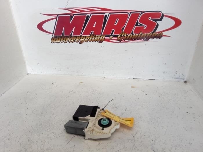 Moteur de vitre portière d'un Volkswagen Jetta, Autos : Pièces & Accessoires, -, Volkswagen, -, 3 mois de garantie