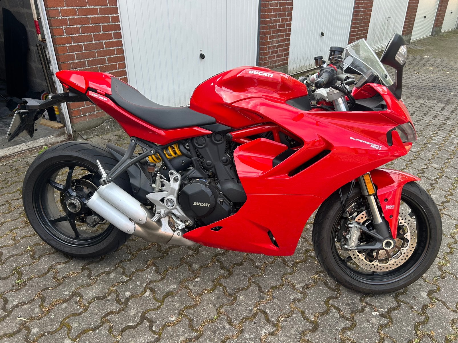 Ducati 950 supersport 2023 7800km, Motoren, Motoren | Ducati, 2 cilinders, Traction Control, Nieuw, Motorrijbewijs A