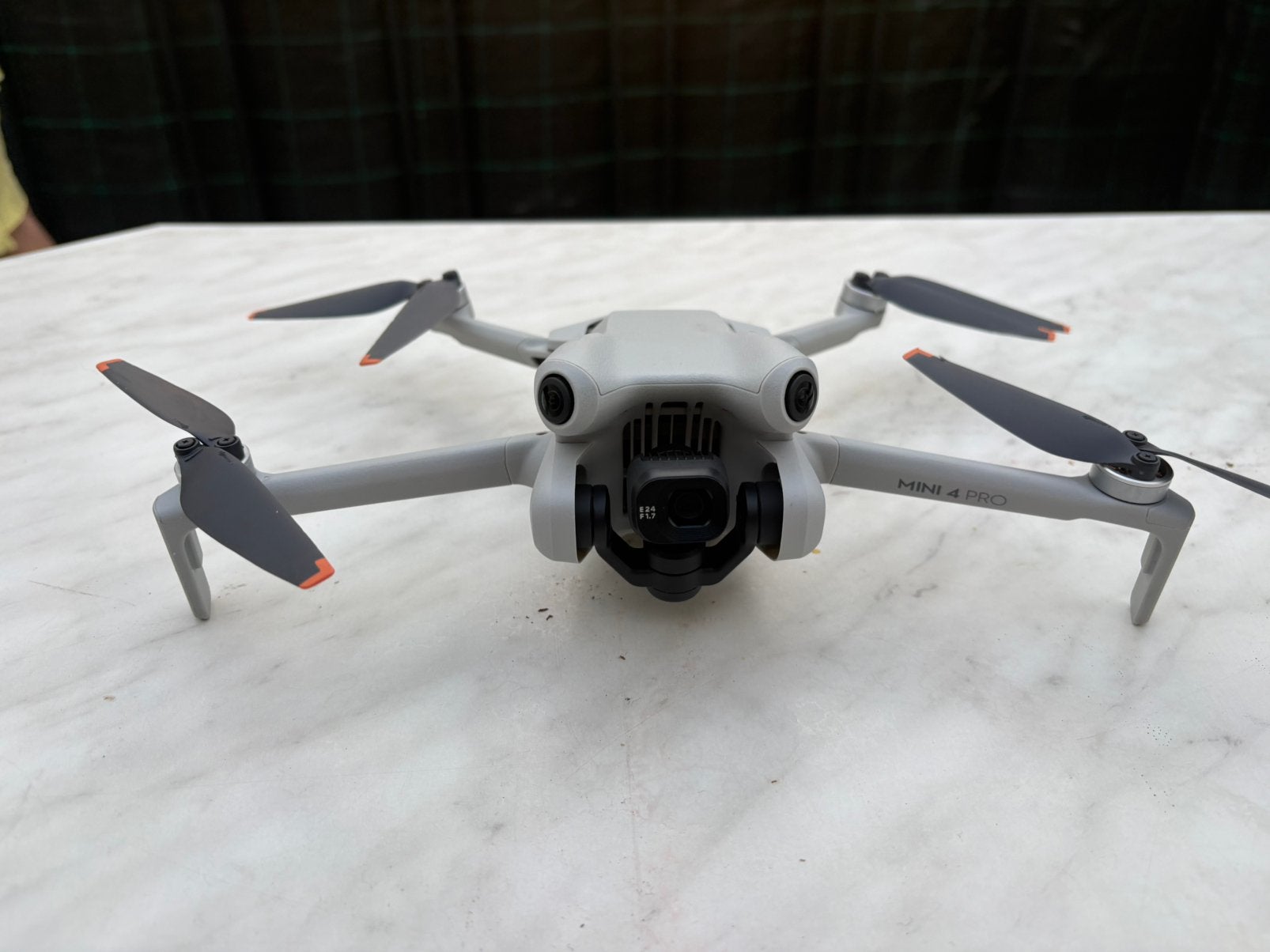 Dji mini 4 pro fly more pack 3x accu, Audio, Tv en Foto, Drones, Ophalen, Zo goed als nieuw, DJI