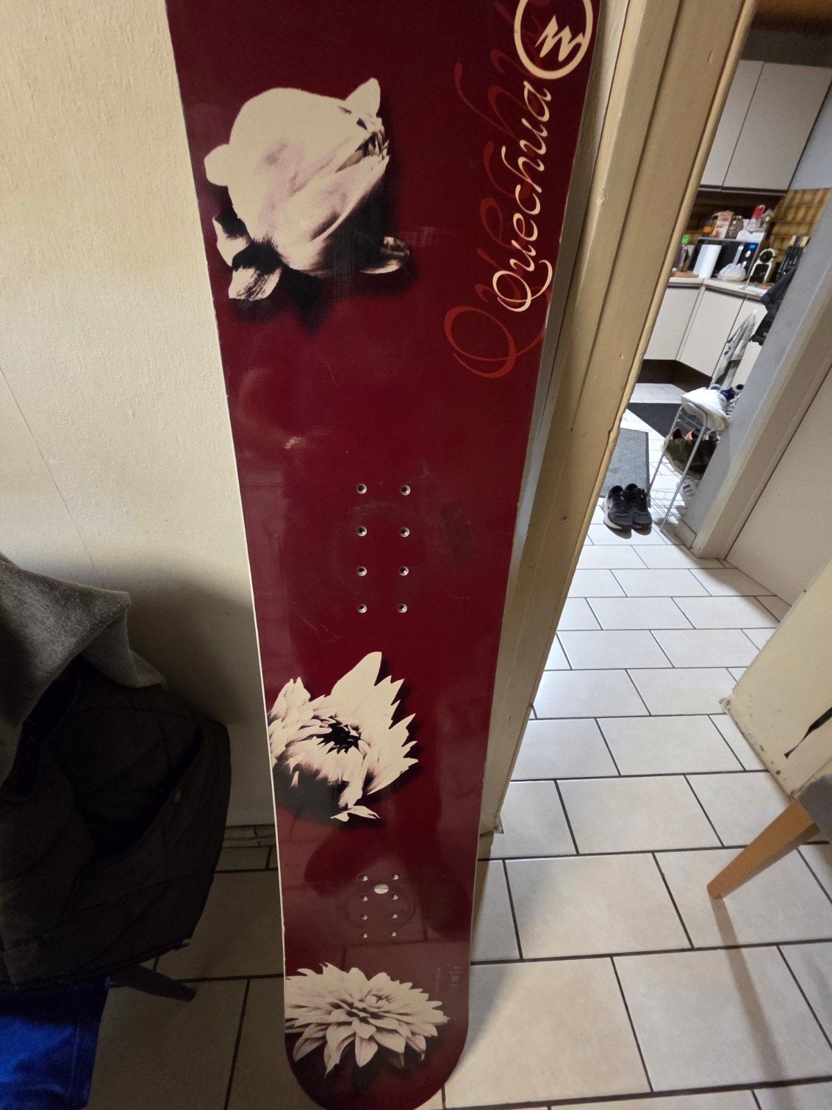 Snowboard quechua, Sports & Fitness, Snowboard, Enlèvement, Comme neuf, Fixations