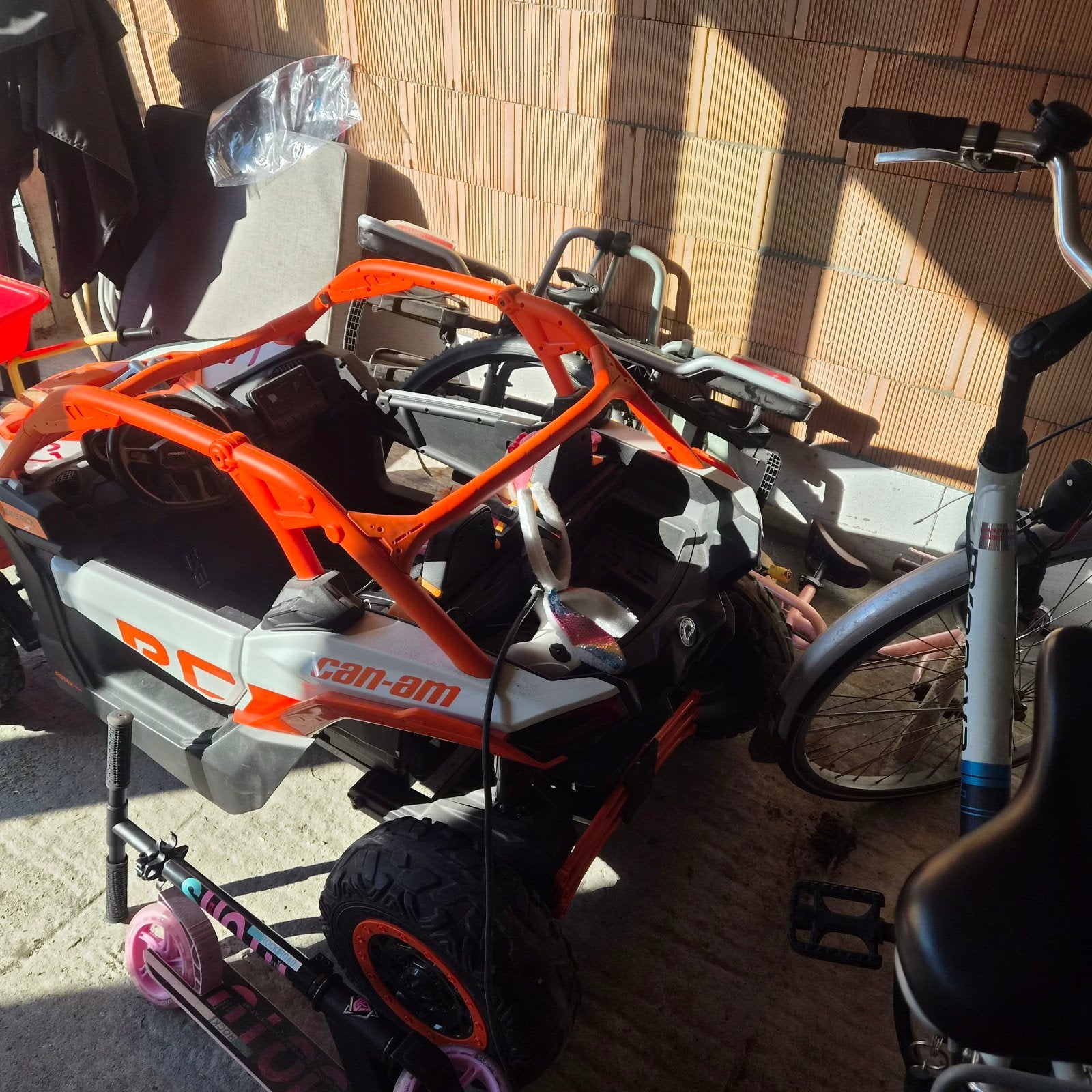 Can am 48v, Ophalen