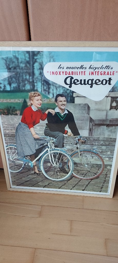 oude affiche "Bicyclettes Peugeot", 1954. Ingekaderd, Ophalen of Verzenden, Zo goed als nieuw, Reclamebord