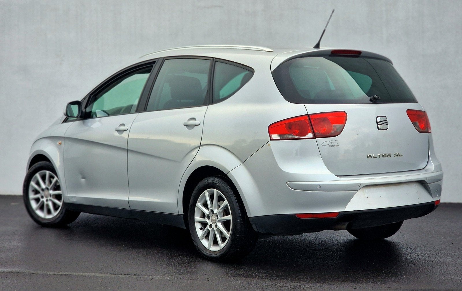Seat Altea XL 1.6 TDI (105 ch) — Année 2011 — 220 000 KM, Autos, Seat, Entreprise, Boîte manuelle, Tissu, Capteur de lumière