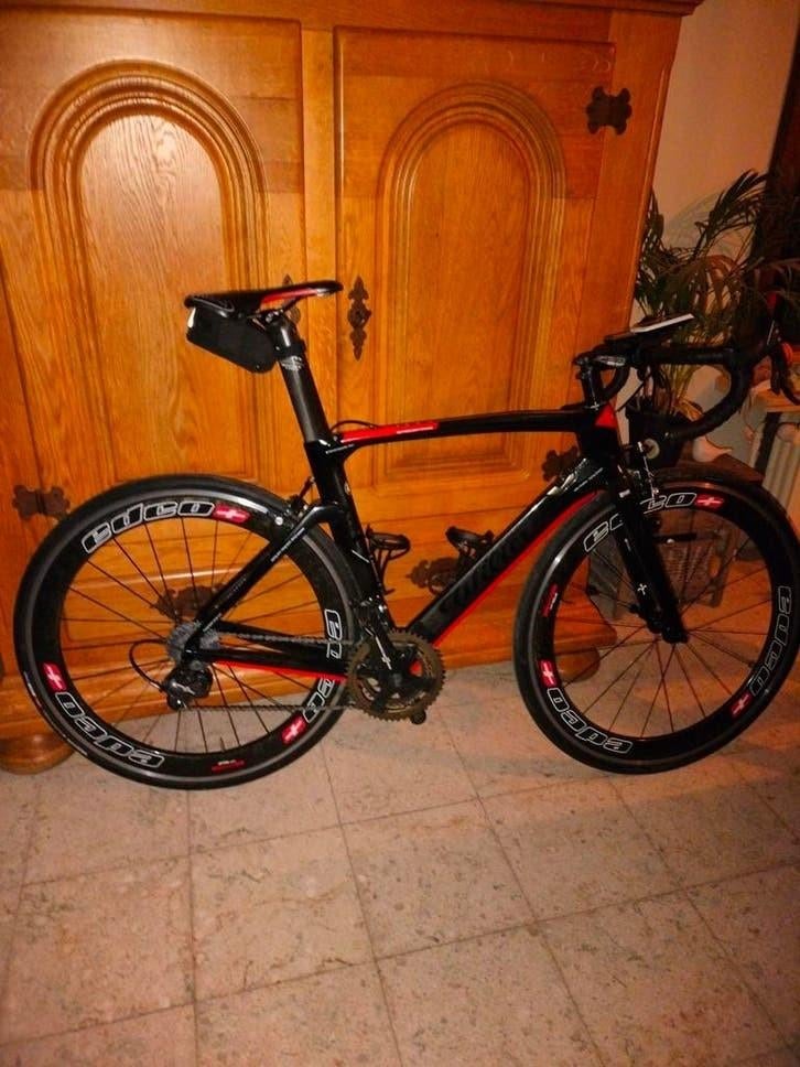 Een hele mooie koers fiets.merk wilier..kleur zwart met rood, Ophalen of Verzenden