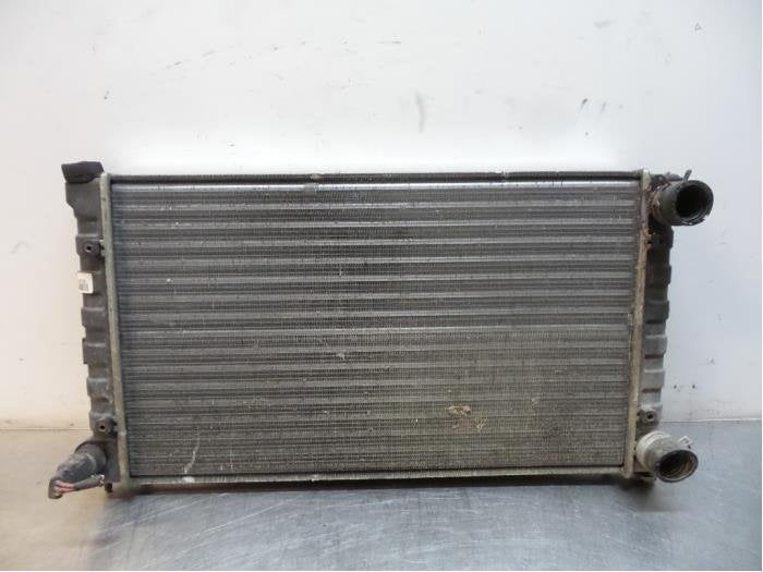 Radiateur d'un Volkswagen Passat (Passat 88-), Volkswagen, -, 3 mois de garantie, Utilisé