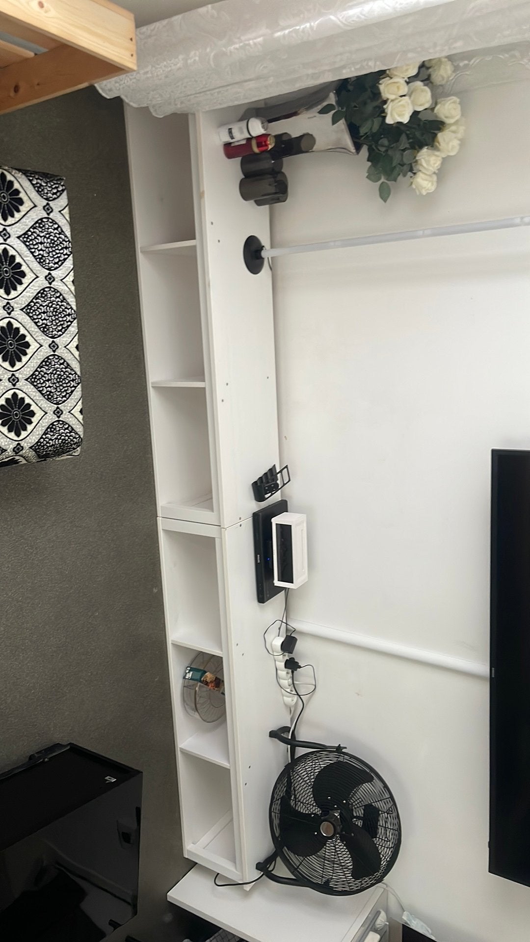 tv kast, Enlèvement, Comme neuf