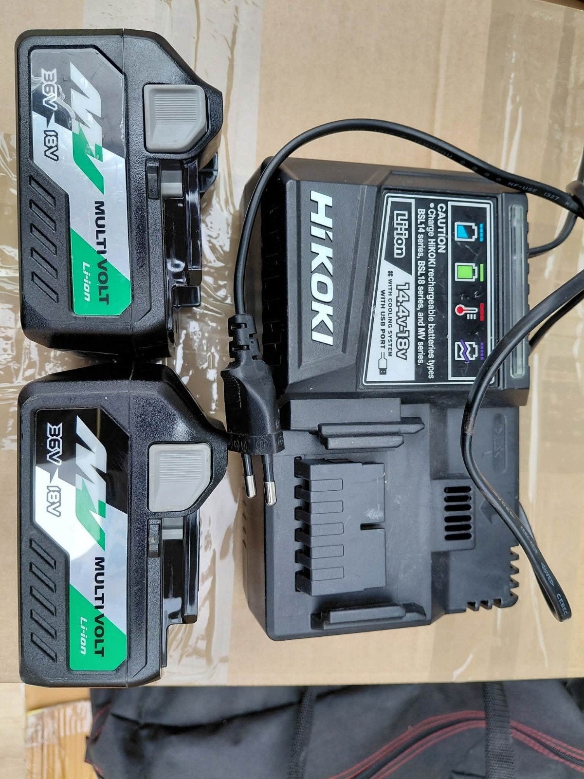 Hikoki snellader 14,4V - 18V met usb port en 2 batterijen, Enlèvement