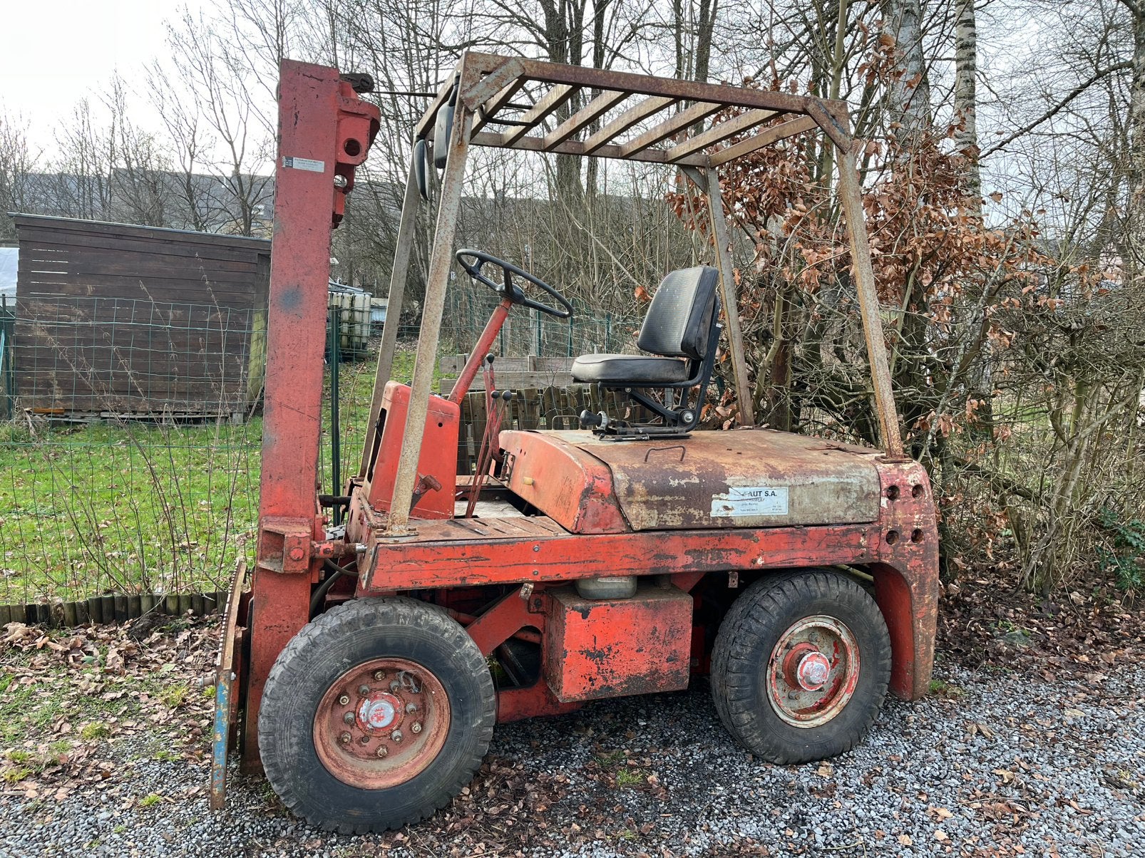 Chariot elevateur, 1000 à 2000 kg, Enlèvement, Essence, Chariot élévateur