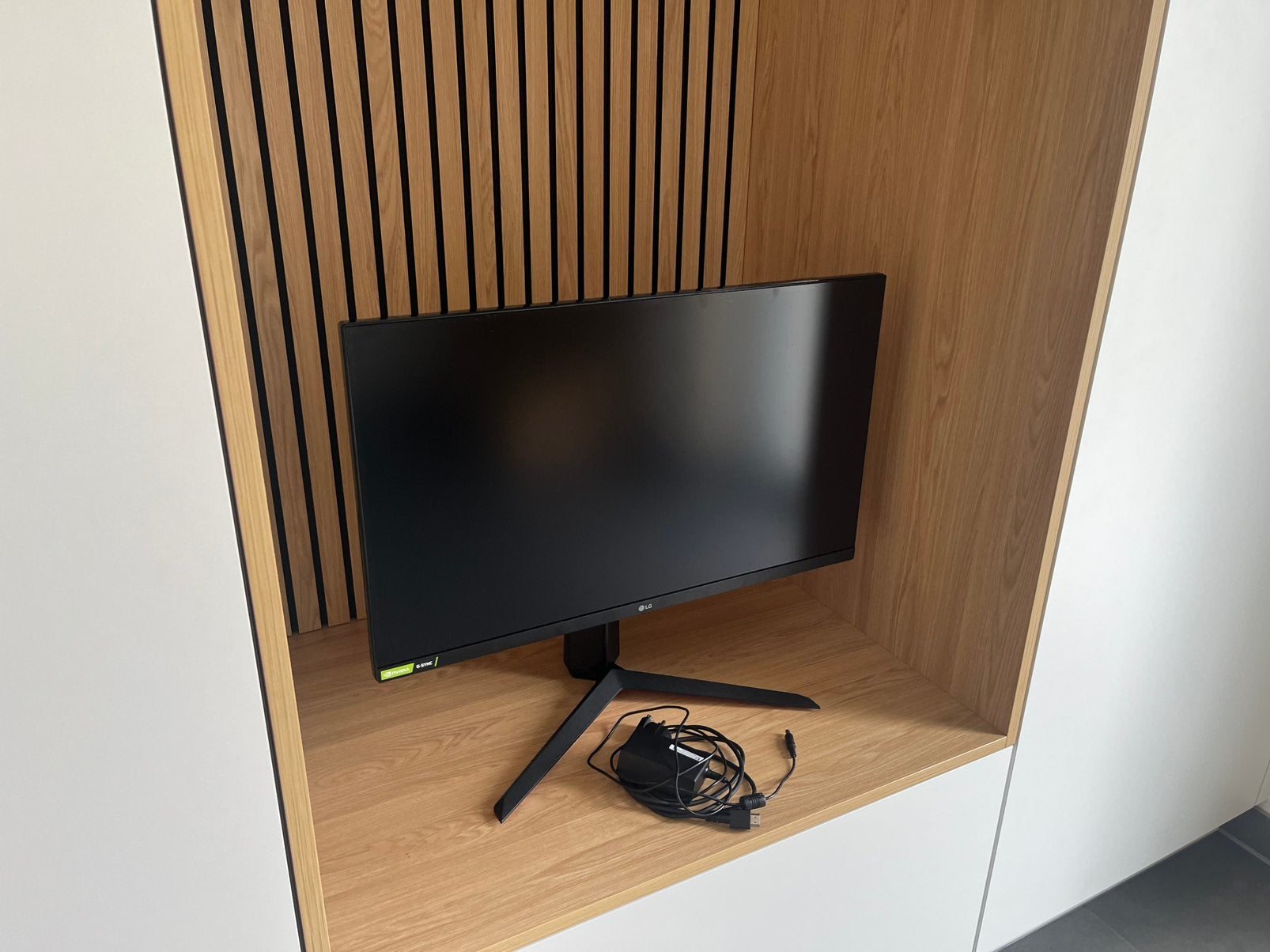 Game monitor LG UltraGear 27GP850 27inch responstijd van 1ms, IPS, In hoogte verstelbaar, Zo goed als nieuw, DisplayPort
