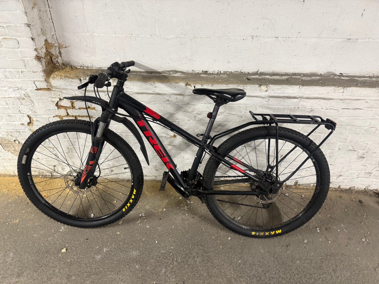 Trek Marlin 7 mountain bike, Fietsen en Brommers, Gebruikt, Versnellingen, Schijfrem, Ophalen