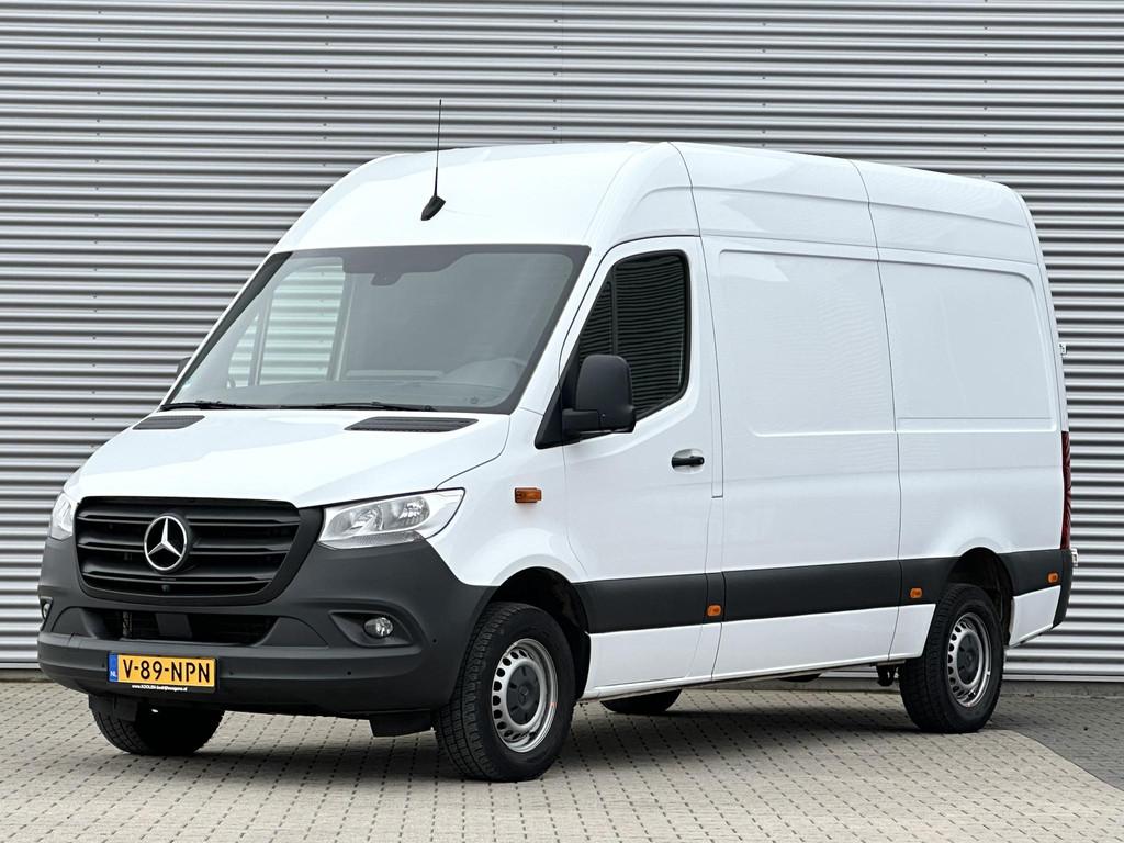 Mercedes-Benz Sprinter 317 CDI L2H2 navi/camera/aut/mf stuur, Auto's, Bestelwagens en Lichte vracht, Automaat, Gebruikt, Euro 6