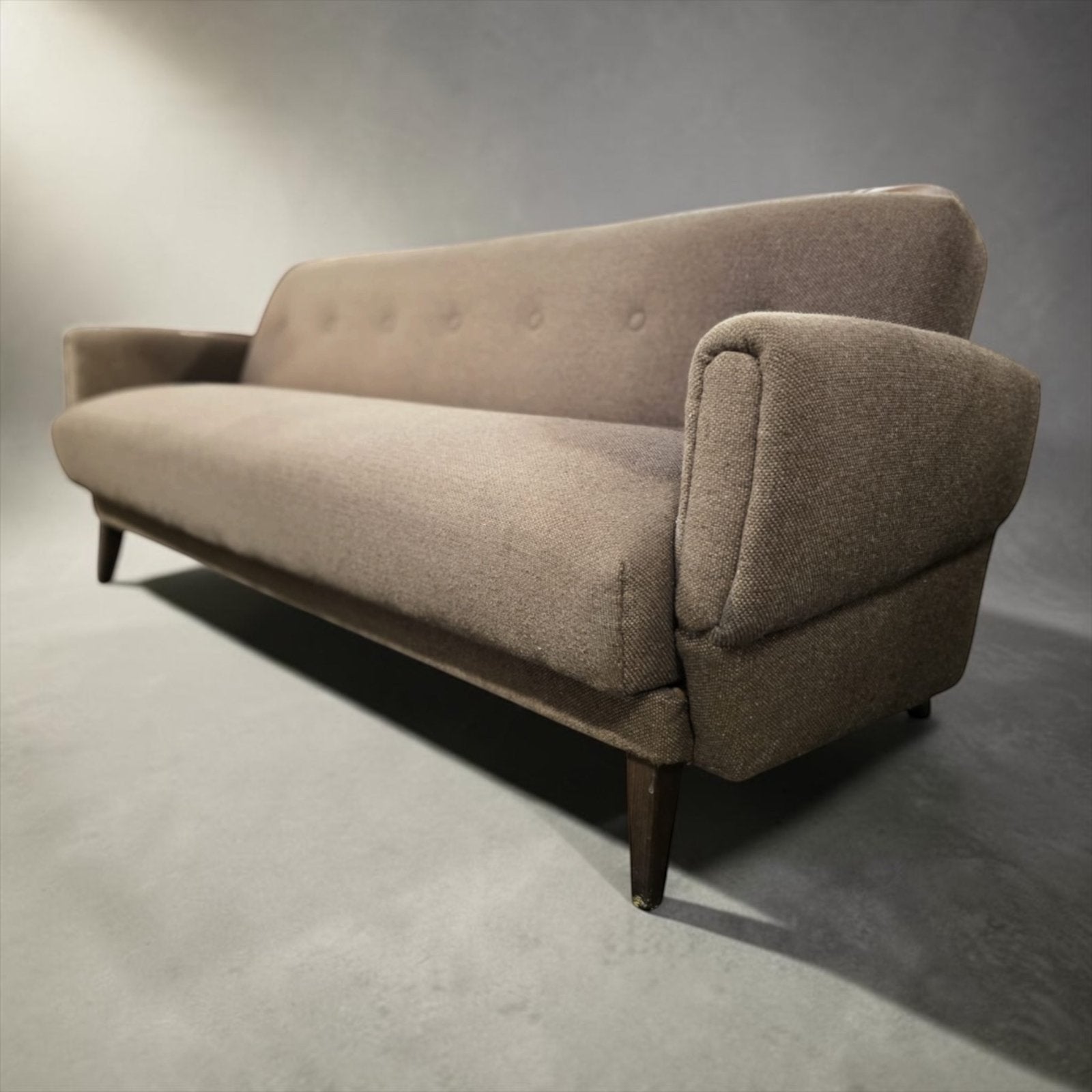 Vintage taupekleurige zetel / canapé / sofa met vlek, Huis en Inrichting, Ophalen of Verzenden, Gebruikt