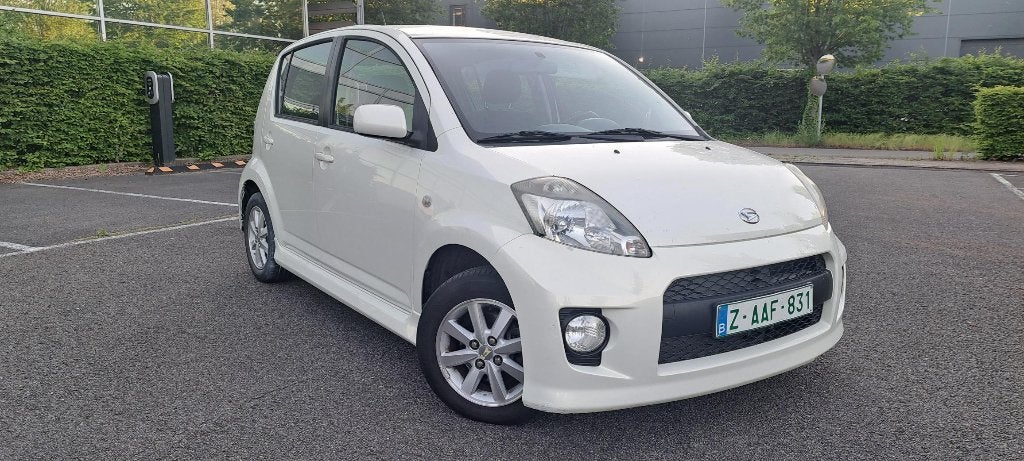 DAIHATSU SIRION  ESSENCE - PASSE CT POUR LA VENTE, Achat, Boîte manuelle, 5 places, Particulier