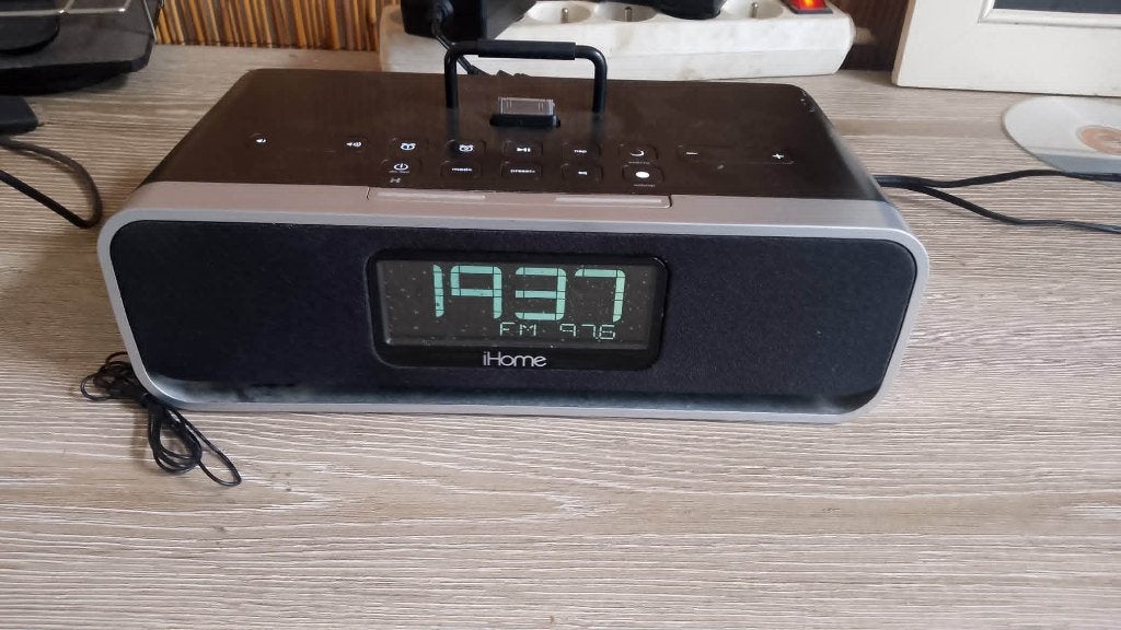 IHOME iD91 - Radio-réveil pour iPad/iPhone/iPod, Electroménager, Enlèvement ou Envoi, Utilisé