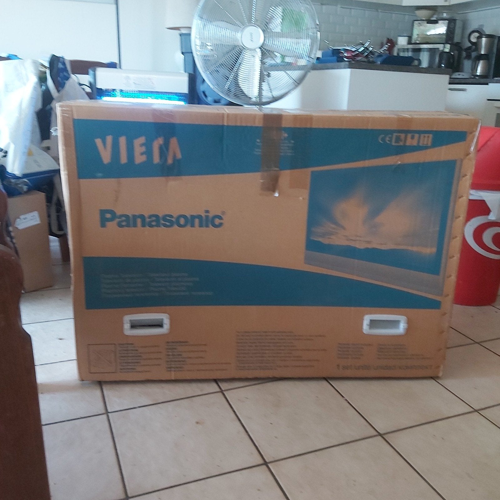 tv dans sa boite ses pas smart  tv mesure  102cm, Enlèvement