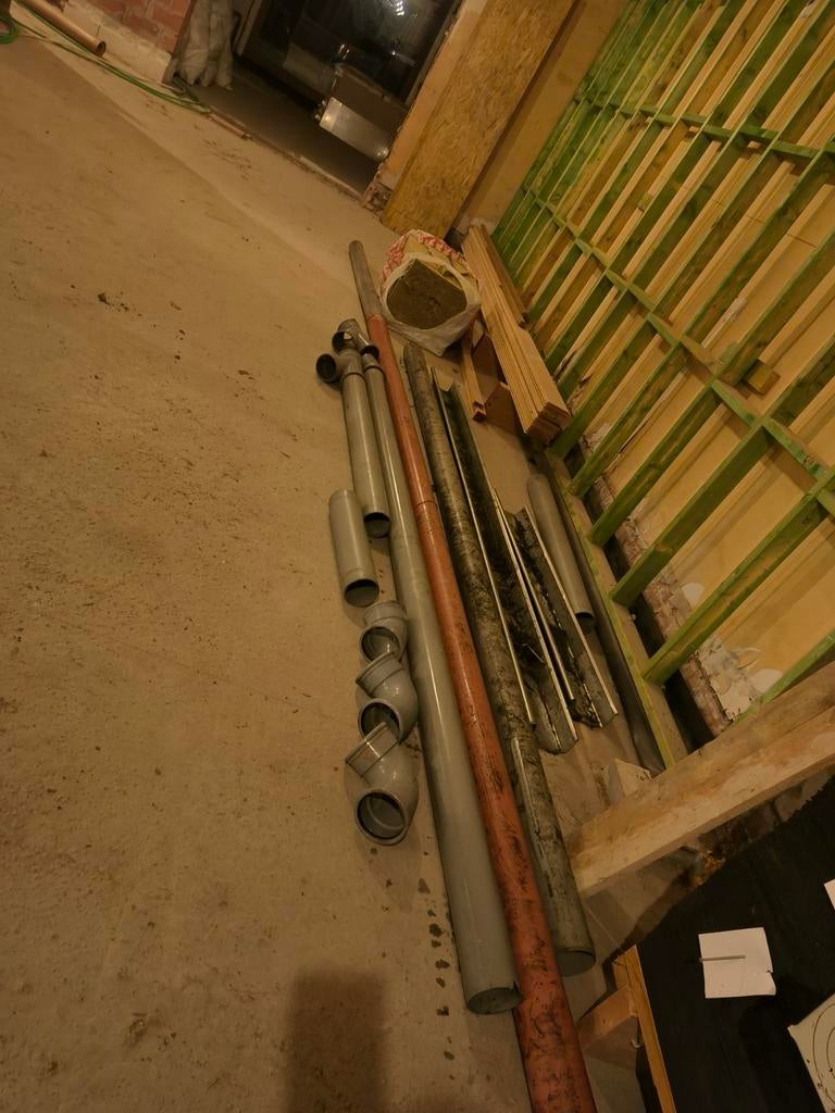 Afvoerbuizen en koppelstukken, Ophalen