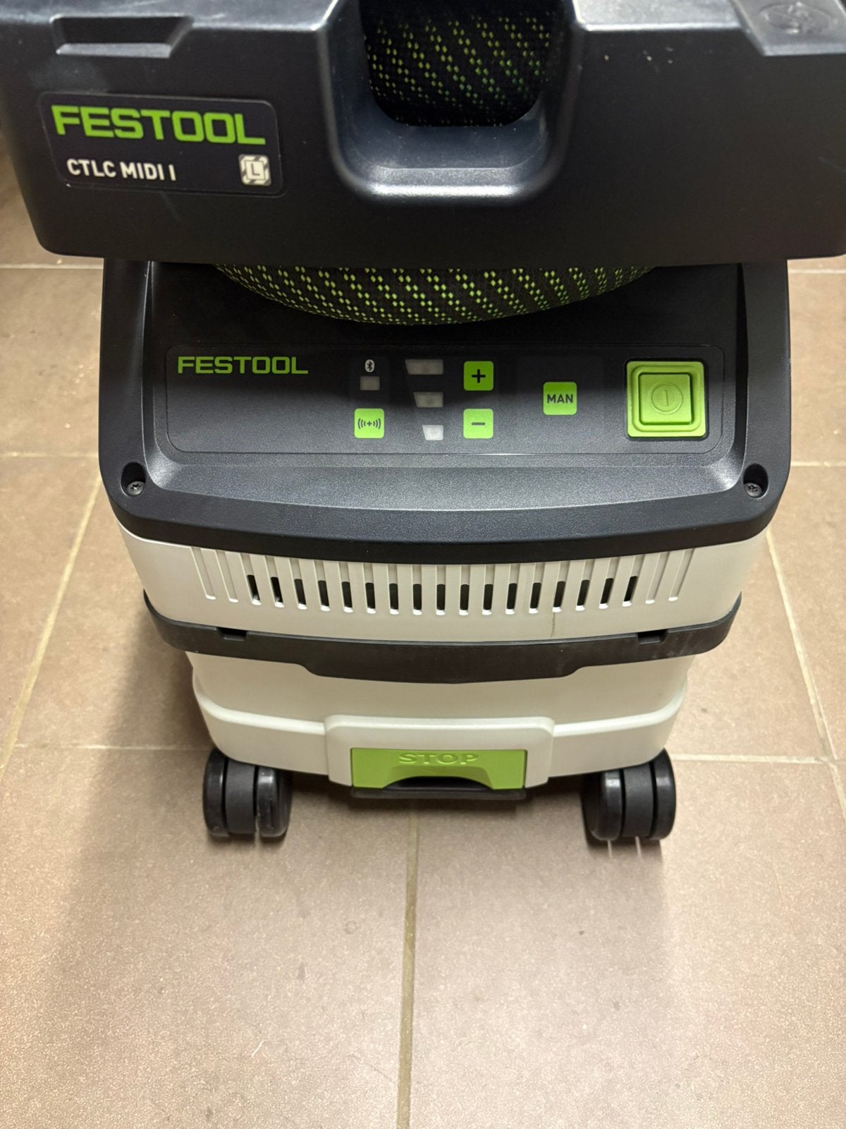 CTLC MIDI 1 Aspirateur Festool sur batterie, Bricolage & Construction, Matériel de nettoyage, Enlèvement ou Envoi, Comme neuf