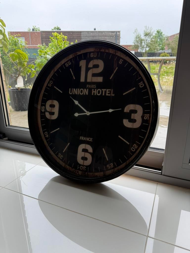 Wandklok - Paris Union Hotel, Ophalen, Gebruikt, Analoog, Wandklok