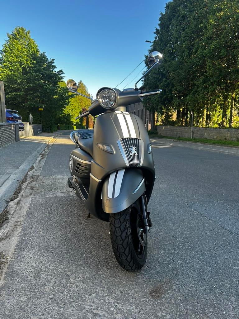 Peugeot Django 50cc, Fietsen en Brommers, Ophalen, Zo goed als nieuw, Benzine, Peugeot