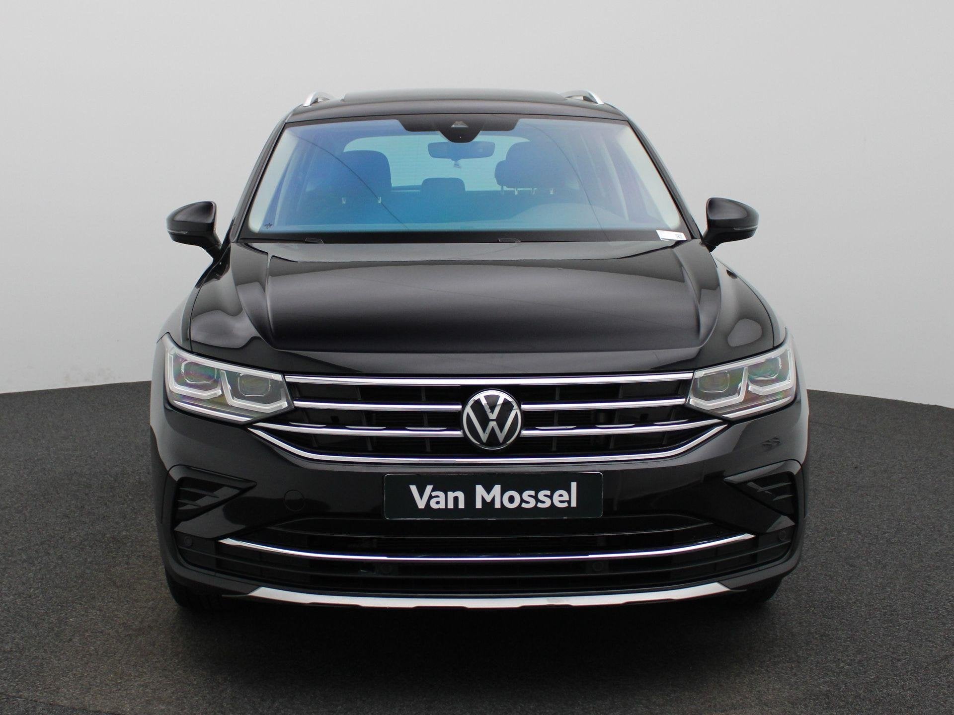 Volkswagen Tiguan 2.0 TDI SCR DSG Elegance (automatique), 110 kW, Entreprise, Noir, 5 portes