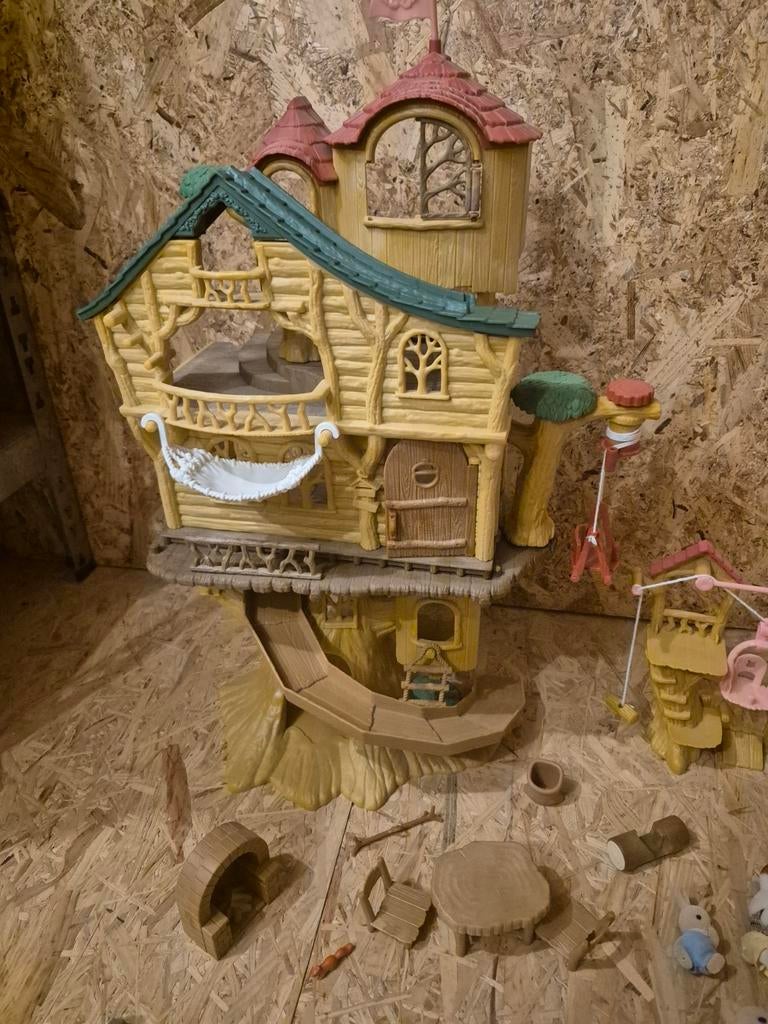 Sylvanian families blokhut+ boomhut + schommel + diertjes, Verzamelen, Ophalen