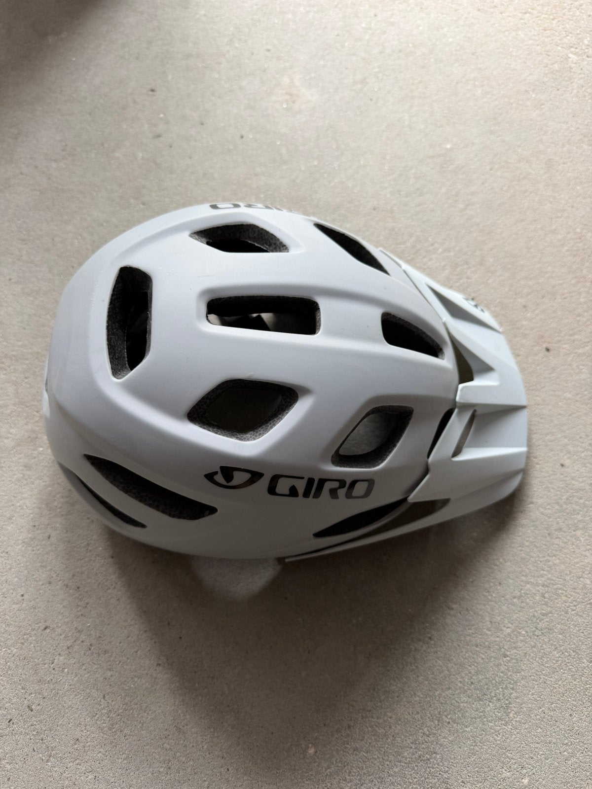 GIRO Fixture mtb helm, Fietsen en Brommers, Fietsaccessoires | Fietshelmen, Ophalen of Verzenden, Zo goed als nieuw