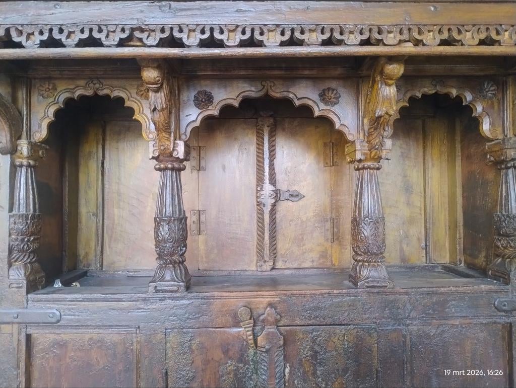 Antiek handgesneden Indiaas altaar – ca. 1900–1930, Ophalen