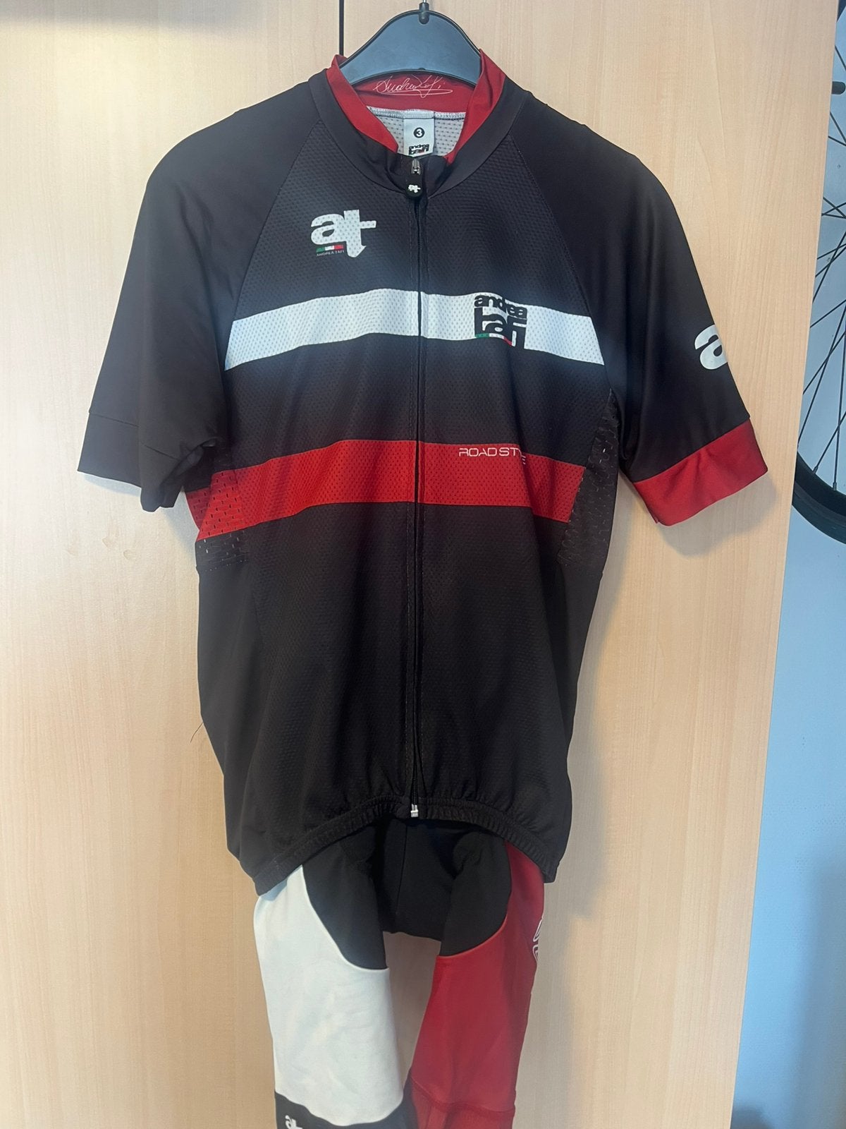 Wielerset Andrea Tafi, Ophalen, Zo goed als nieuw, Kleding