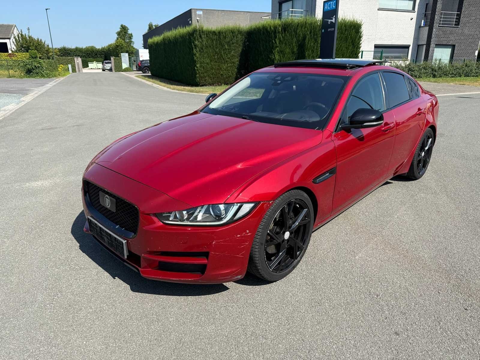 JAGUAR - 2015 - XE - Voiture, Achat, Euro 6, Entreprise, Autre carrosserie