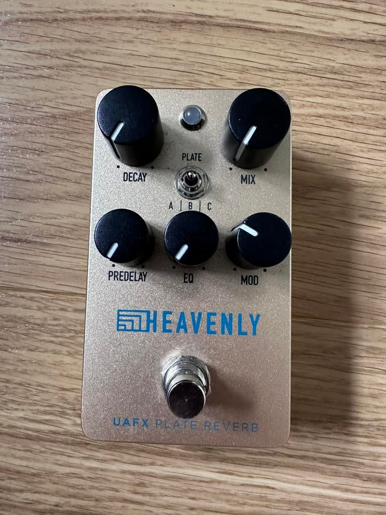Universal Audio UAFX Heavenly Plate Reverb, Musique & Instruments, Effets, Enlèvement ou Envoi, Comme neuf, Reverb