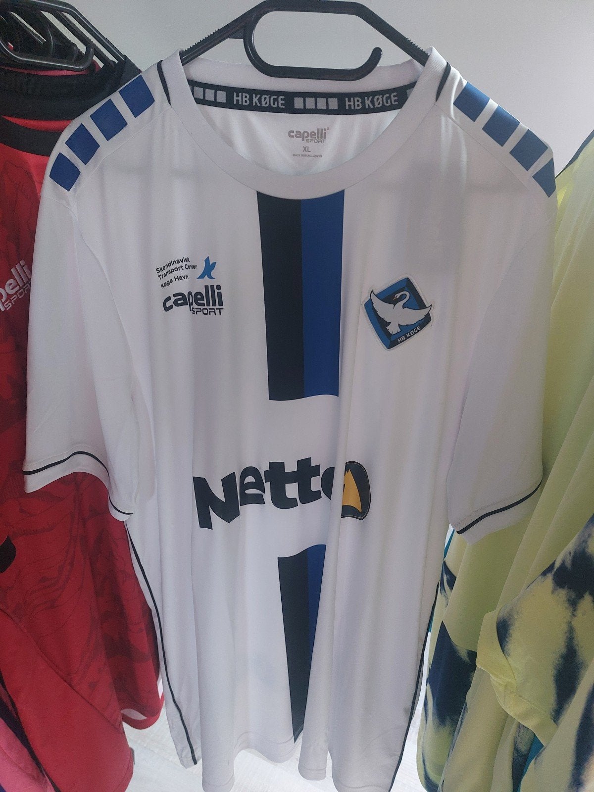 KB Køge Denemarken XL VoetbalShirt Nieuwstaat Nooit Gedragen, Vêtements | Hommes, T-shirts, Enlèvement, Neuf, Taille 56/58 (XL)