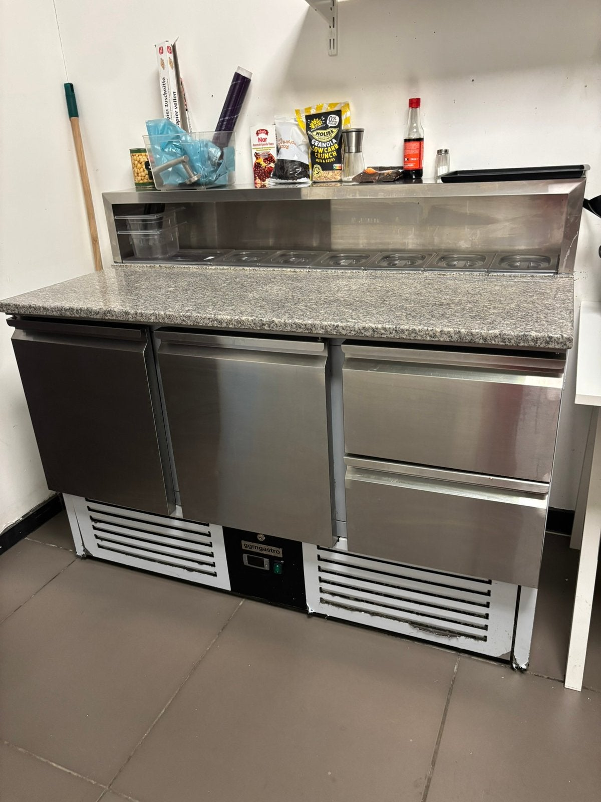Saladebar 1 jaar oud 4 maanden gebruikt, Ophalen, Nieuw zonder verpakking, Inox Meubilair