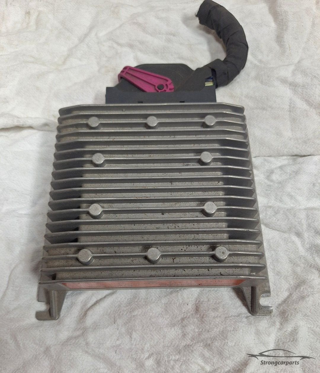 Dynaudio versterker Amplifier VW Golf 6 5K0035456A getest, Auto diversen, Autoradio's, Ophalen of Verzenden, -, -, -